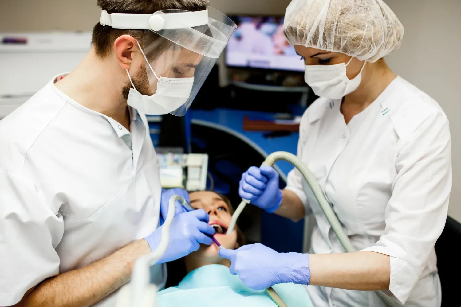 Top tooth extraction in Regina